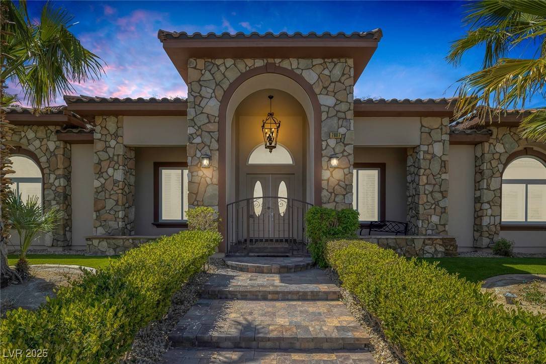 Las Vegas, NV 89113,7687 W Pebble RD