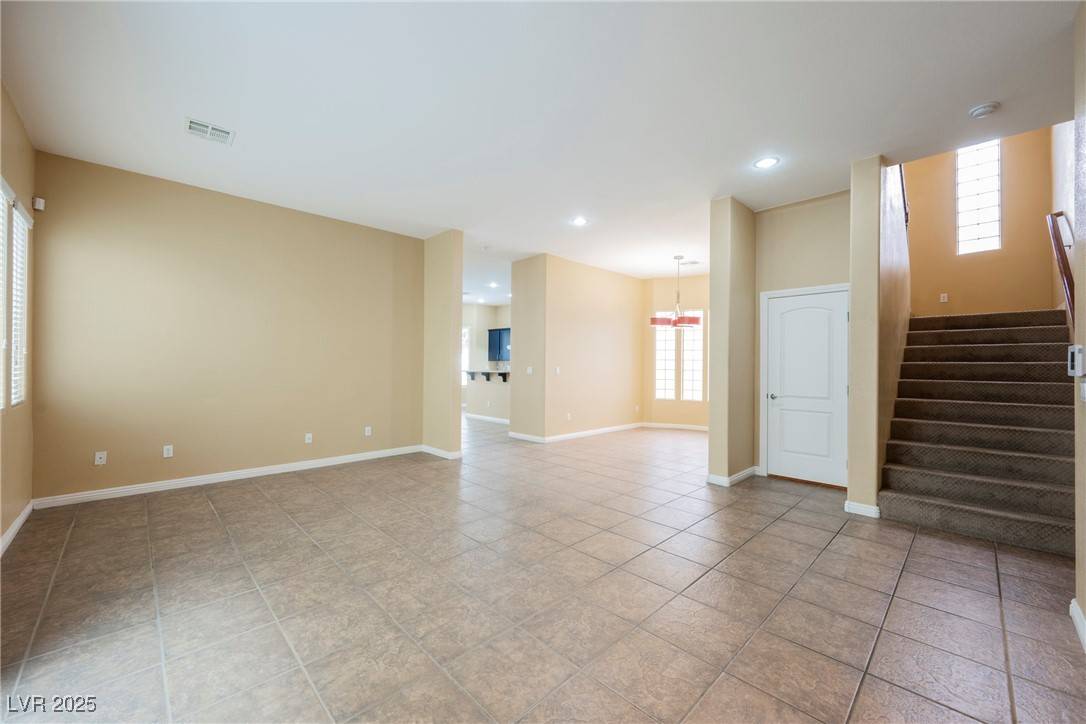 Las Vegas, NV 89145,9173 Whitekirk PL