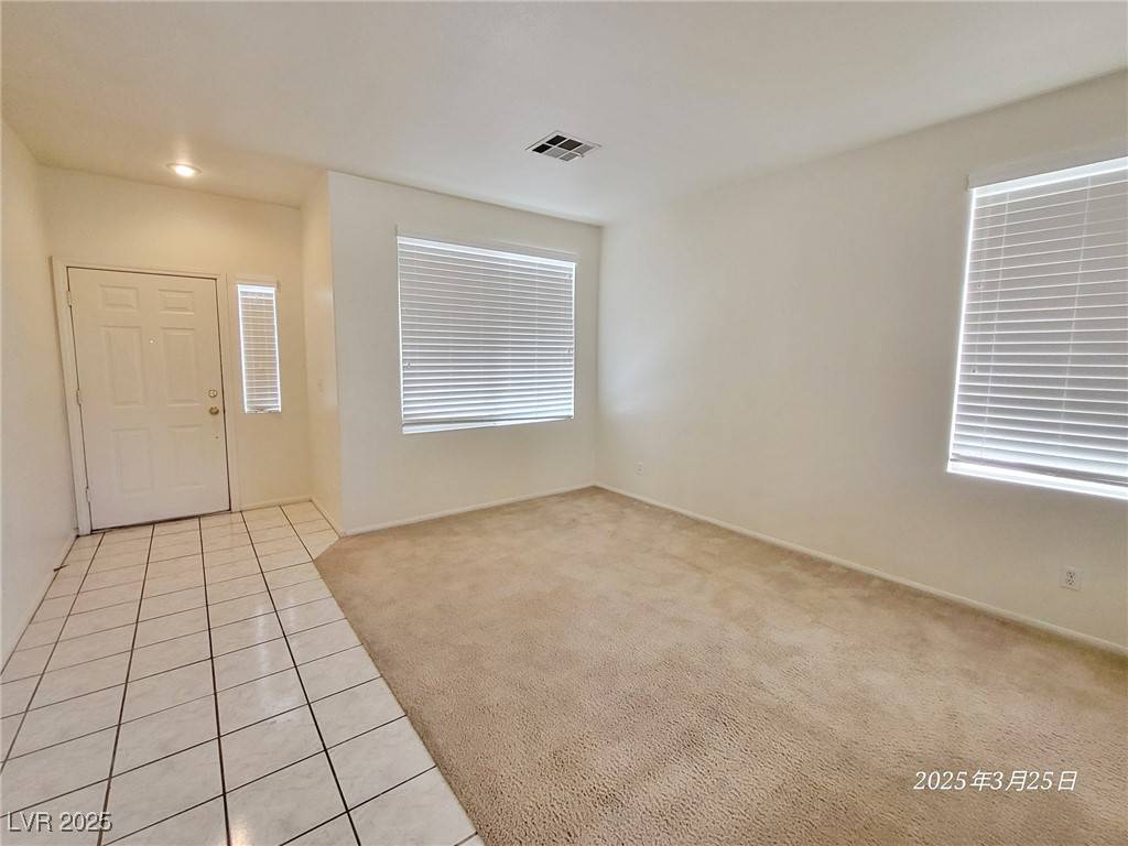 Las Vegas, NV 89147,9998 Peach Flower CT