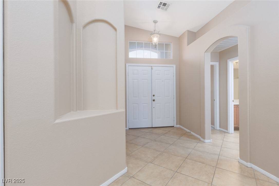 Las Vegas, NV 89129,10713 Hunter Mountain AVE