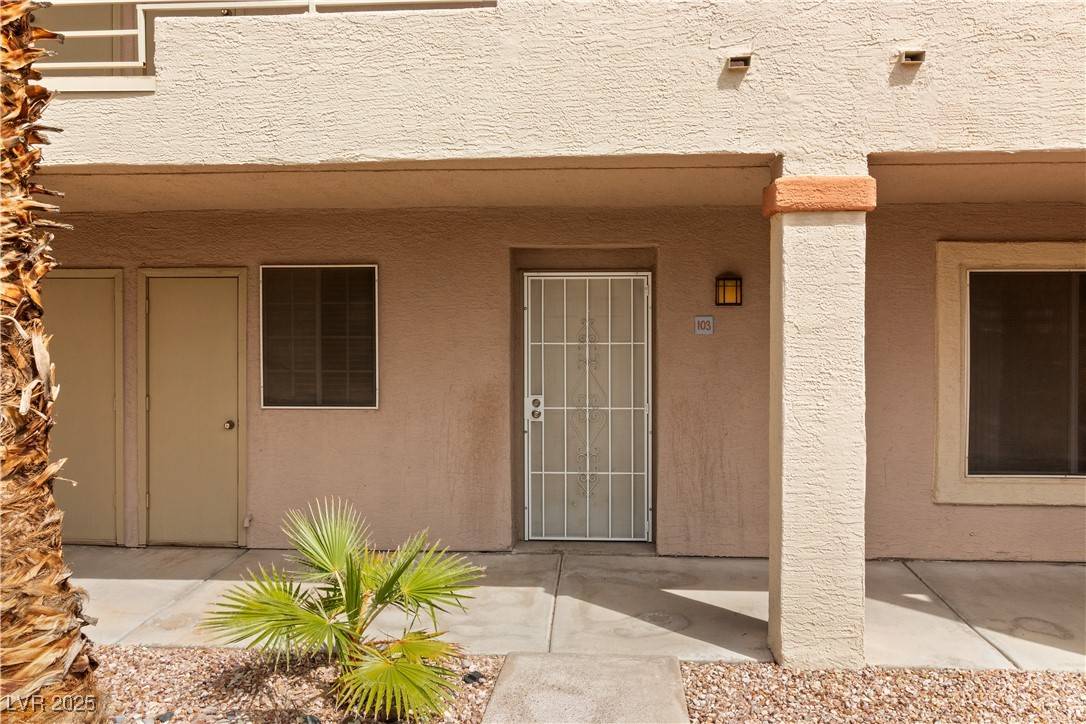 Laughlin, NV 89029,2036 Mesquite LN #103