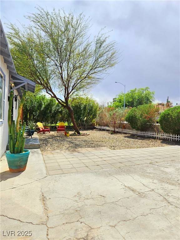 Las Vegas, NV 89101,424 N 16th ST