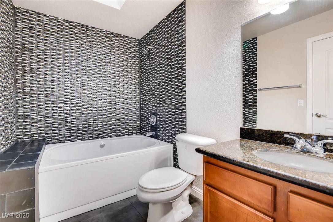 Las Vegas, NV 89117,9325 Desert Inn RD #248
