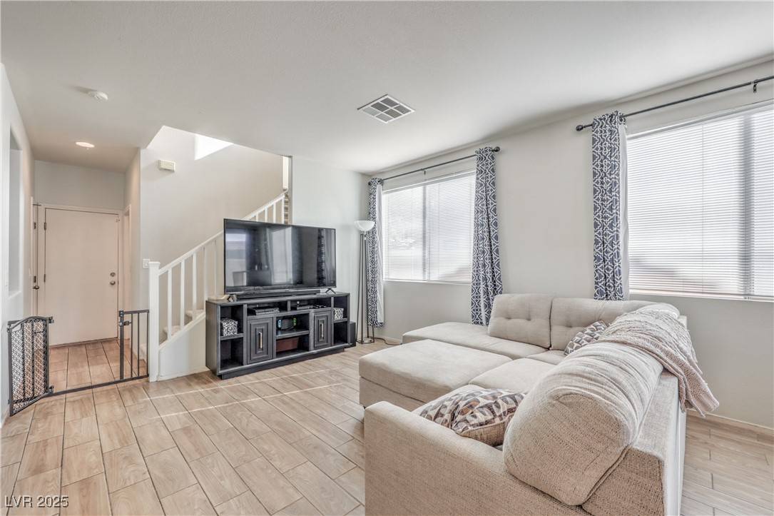 North Las Vegas, NV 89081,5232 Pendergrass ST