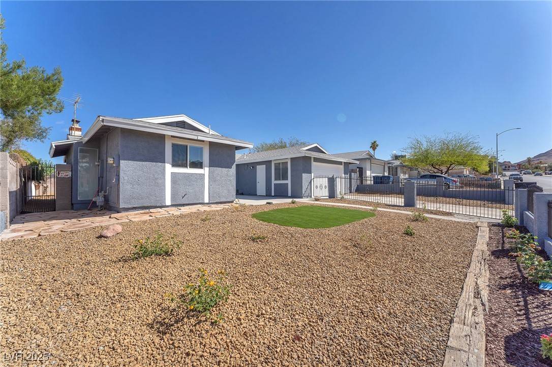 Las Vegas, NV 89156,6770 Laronda LN
