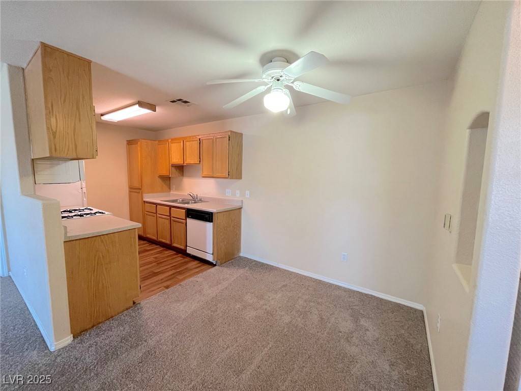 Las Vegas, NV 89115,4730 E Craig RD #2044