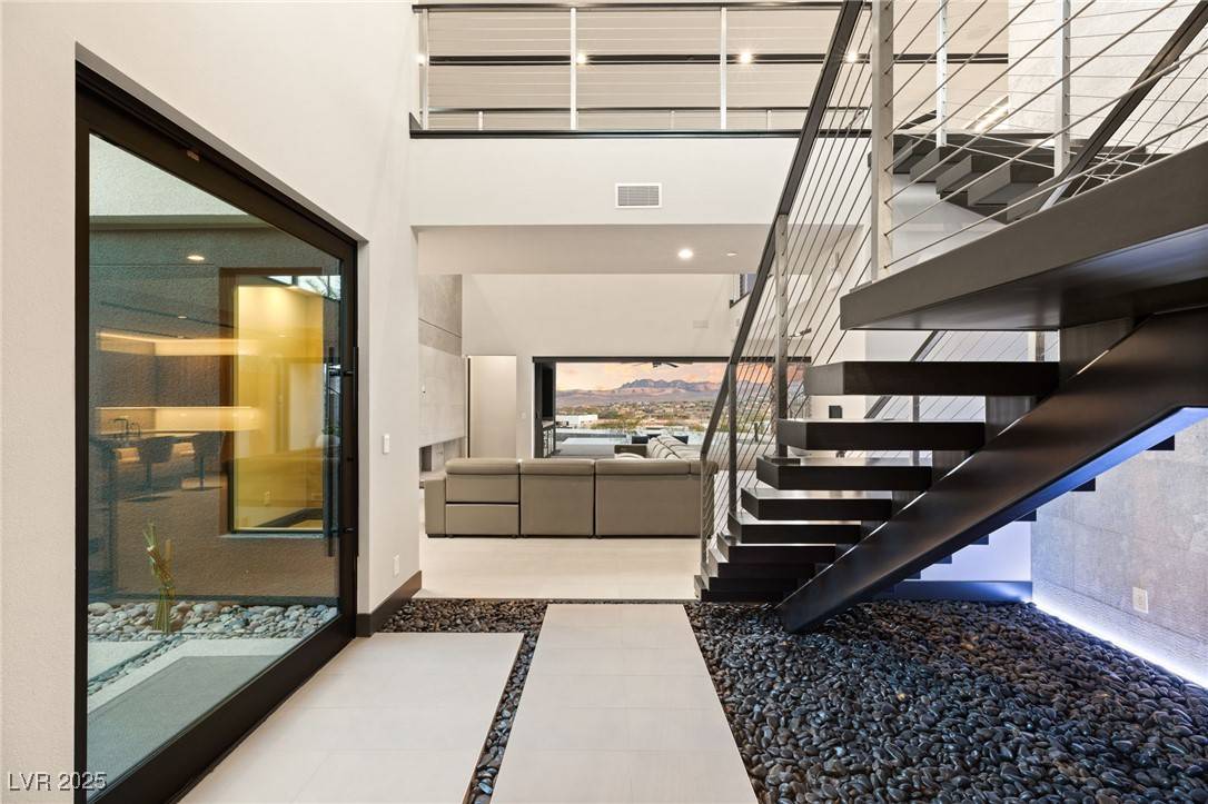 Henderson, NV 89011,12 Falling Canyon CT