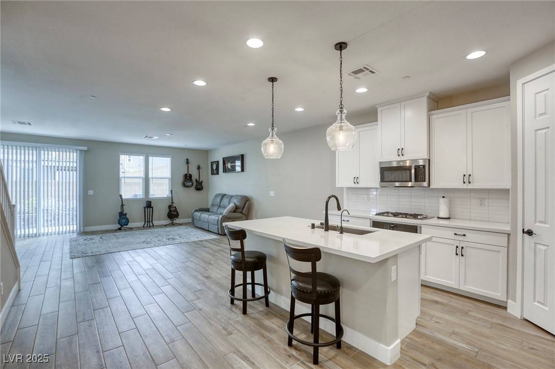 Henderson, NV 89011,712 Monroe Hill PL