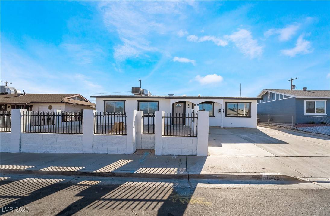 Las Vegas, NV 89107,6425 Evergreen AVE