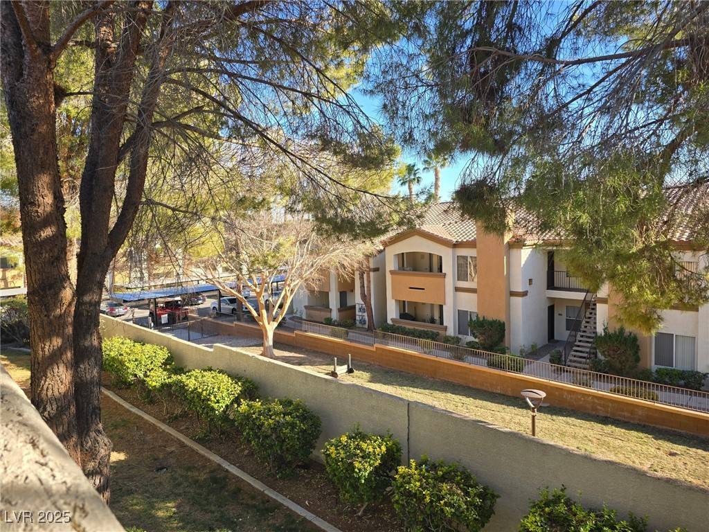 Las Vegas, NV 89117,8455 W Sahara AVE #258