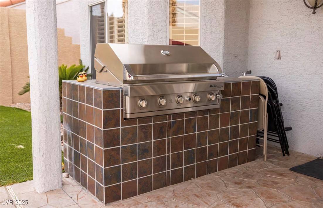 Las Vegas, NV 89147,9190 Golden Feather CT