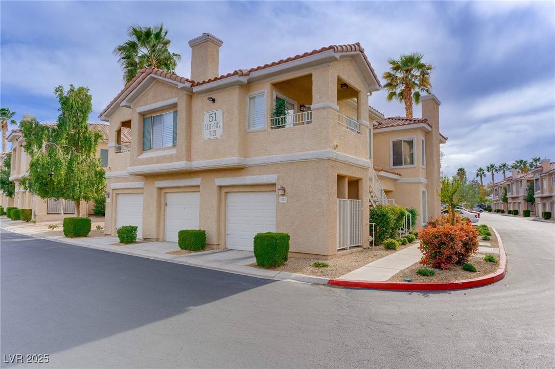 Henderson, NV 89012,251 S Green Valley Pkwy #5111