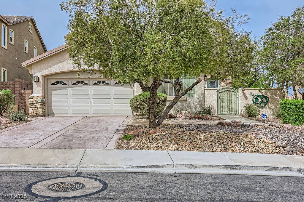Henderson, NV 89012,215 Sunset Shower DR