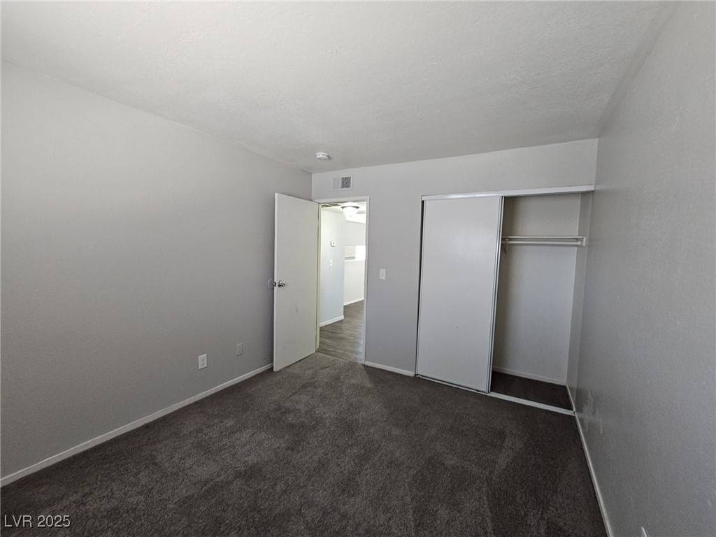 Las Vegas, NV 89115,4224 Vornsand DR #3