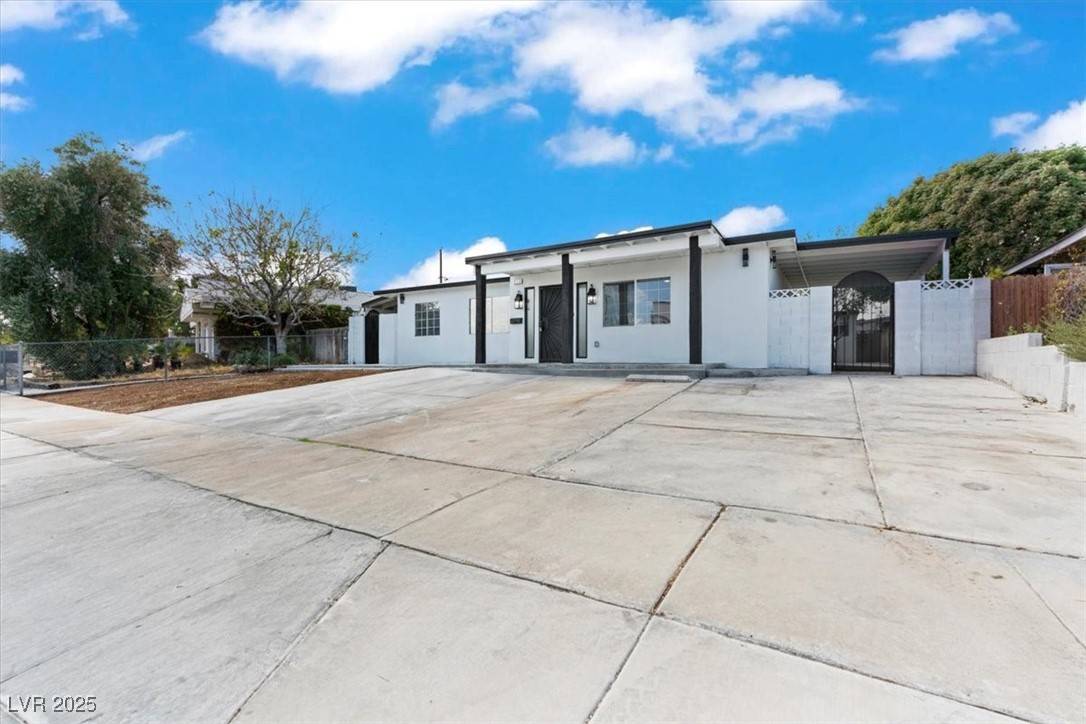 Las Vegas, NV 89107,619 Brush ST