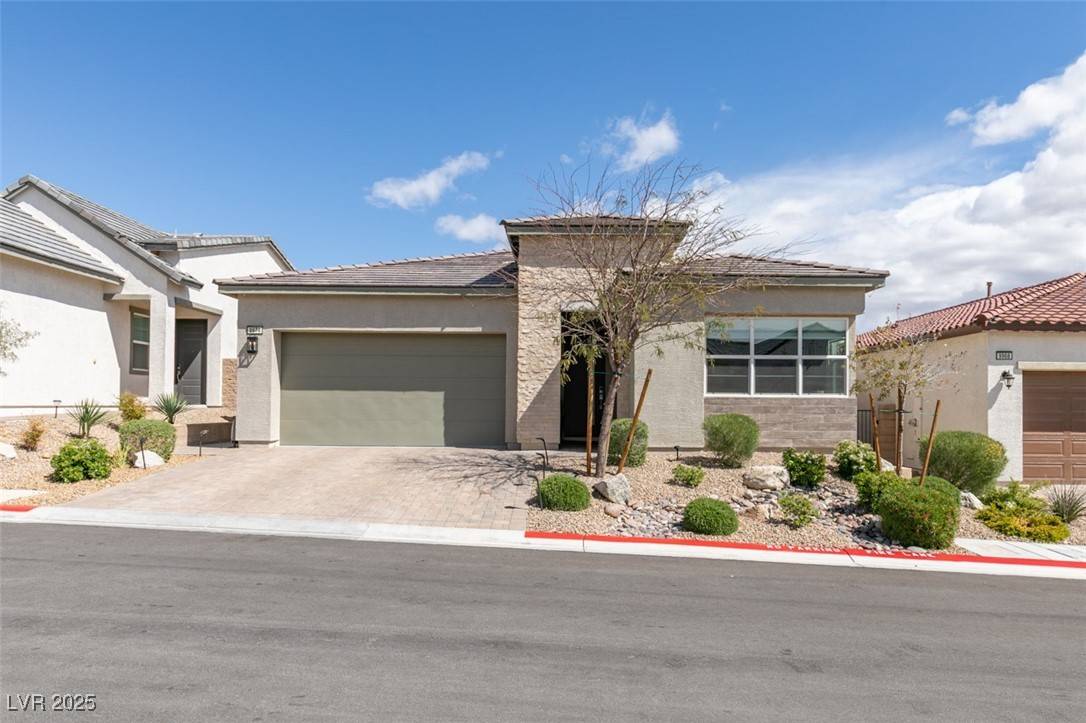 Las Vegas, NV 89166,9974 Petroglyph Canyon AVE