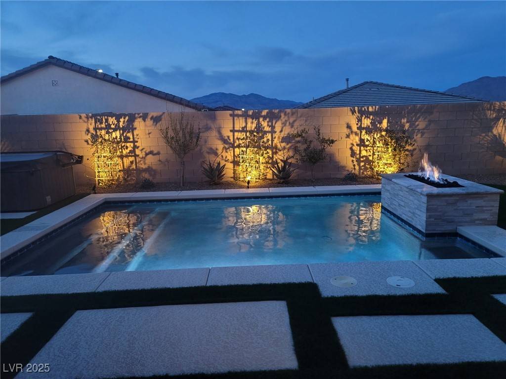 Las Vegas, NV 89166,9974 Petroglyph Canyon AVE