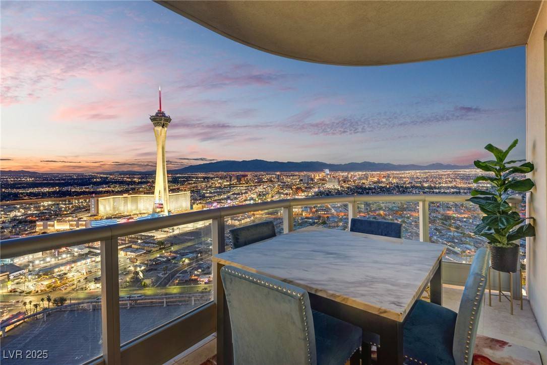 Las Vegas, NV 89109,322 Karen AVE #4207
