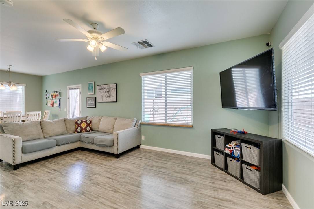 Las Vegas, NV 89149,8936 Addison Walk CT