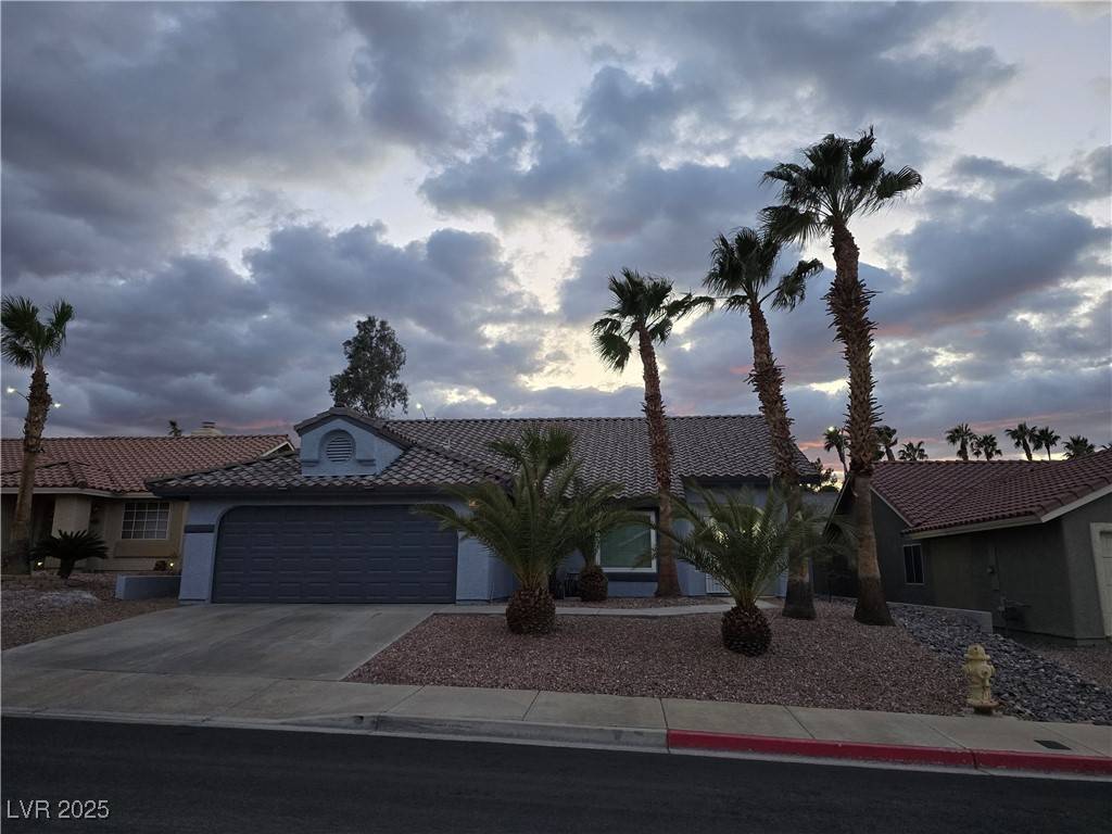 Henderson, NV 89002,853 Rusty Anchor WAY