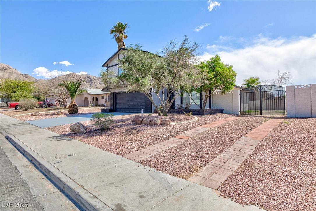 Las Vegas, NV 89156,6401 Goldmine DR