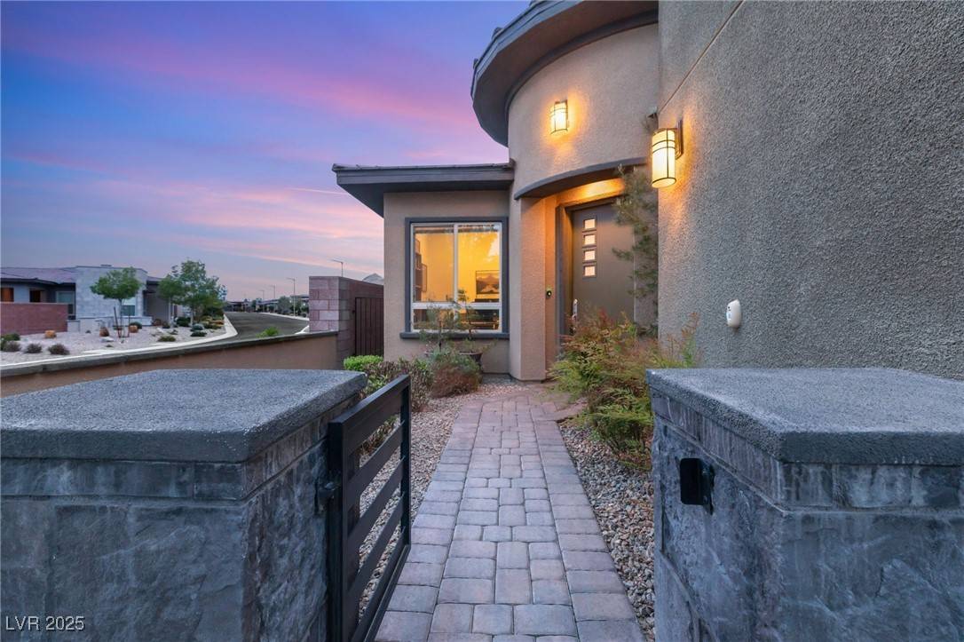 Las Vegas, NV 89148,9889 Gemstone Sunset AVE