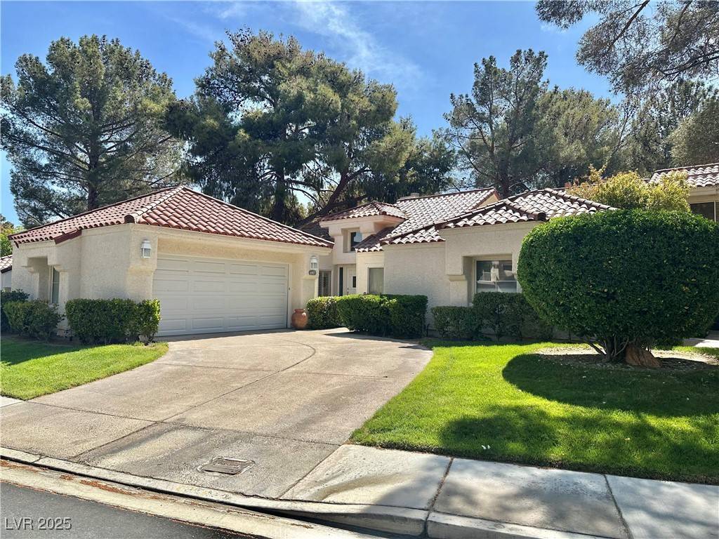 Las Vegas, NV 89113,6987 Emerald Springs LN