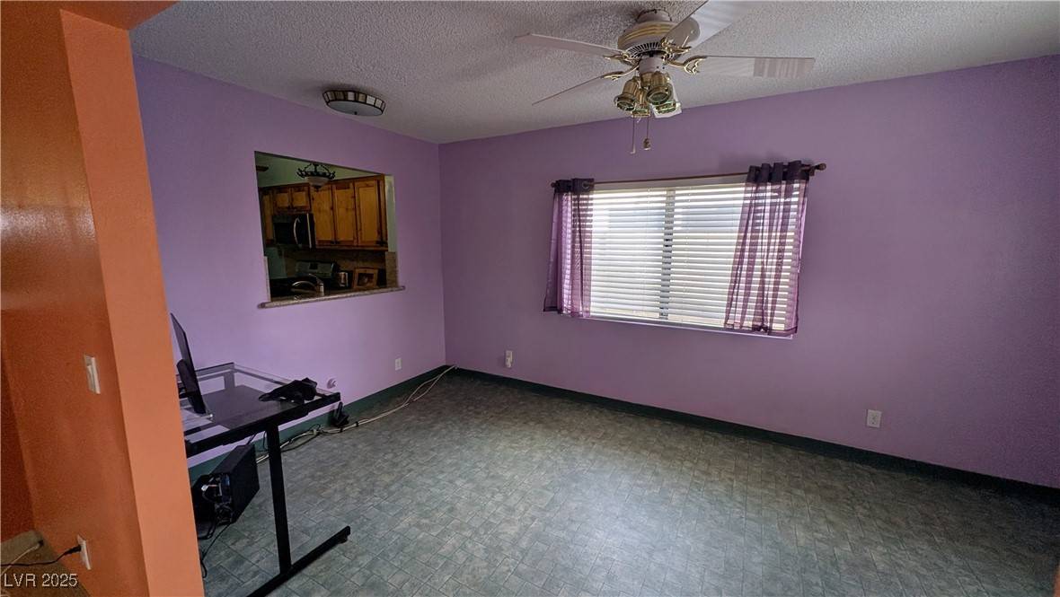 Las Vegas, NV 89122,5268 Gains Mill ST