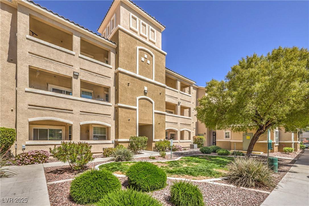 Las Vegas, NV 89148,8777 W Maule AVE #3102