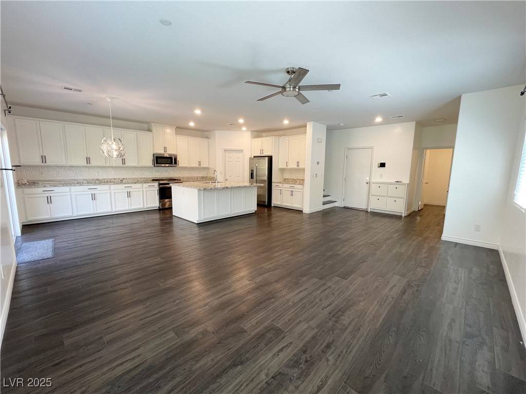 North Las Vegas, NV 89084,7035 Denio Island ST