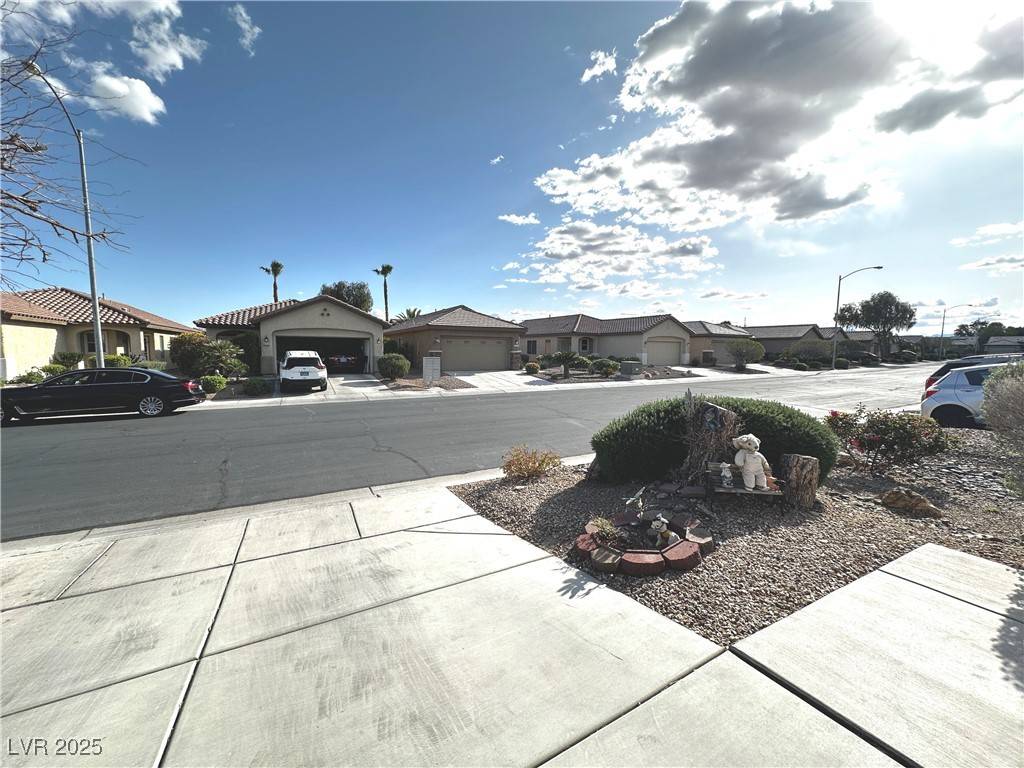 Las Vegas, NV 89122,6156 Jutland AVE
