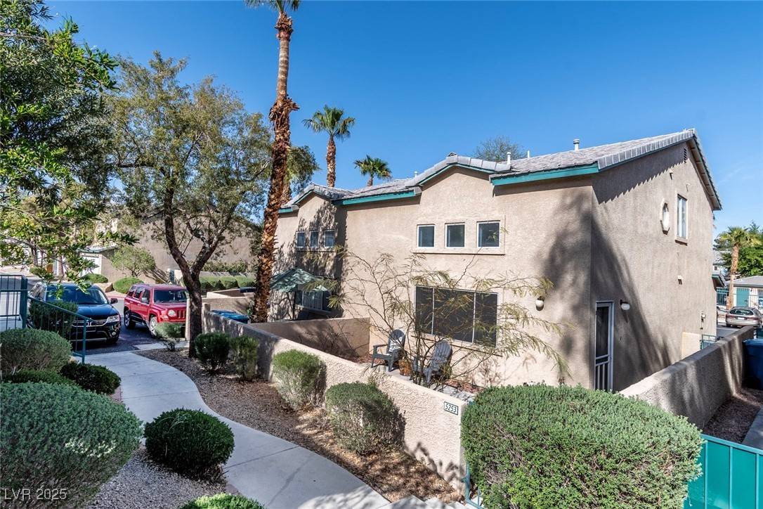 Las Vegas, NV 89118,5253 Westwind RD