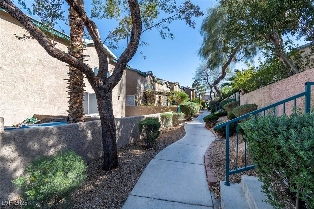 Las Vegas, NV 89118,5253 Westwind RD