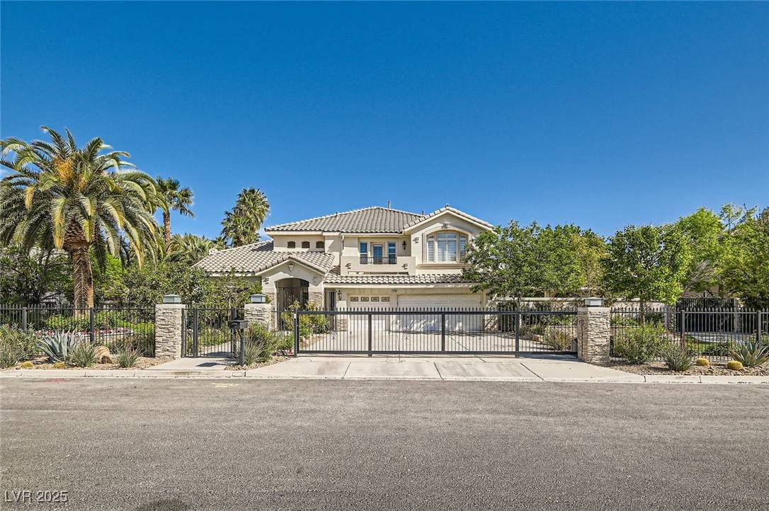 Las Vegas, NV 89120,3560 Five Pennies LN