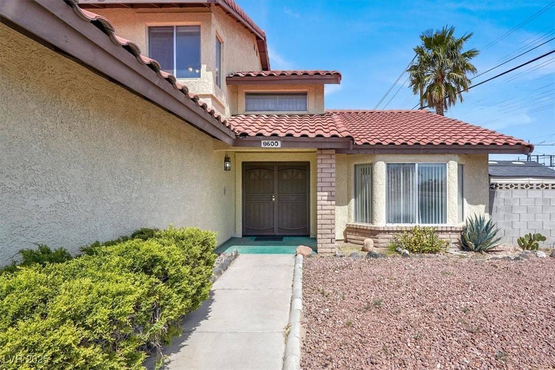 Las Vegas, NV 89117,8600 Soneto LN