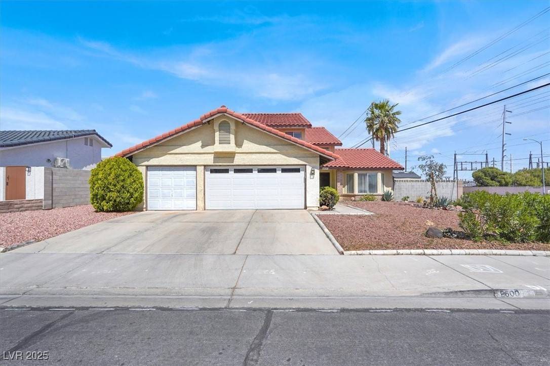 Las Vegas, NV 89117,8600 Soneto LN