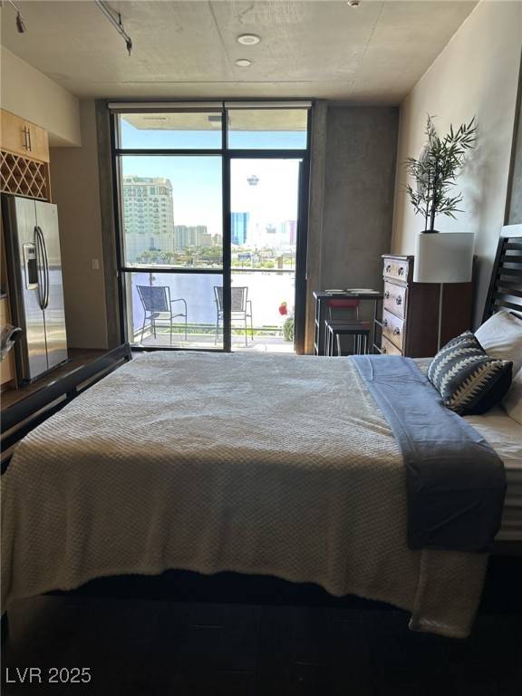 Las Vegas, NV 89101,353 E Bonneville AVE #631