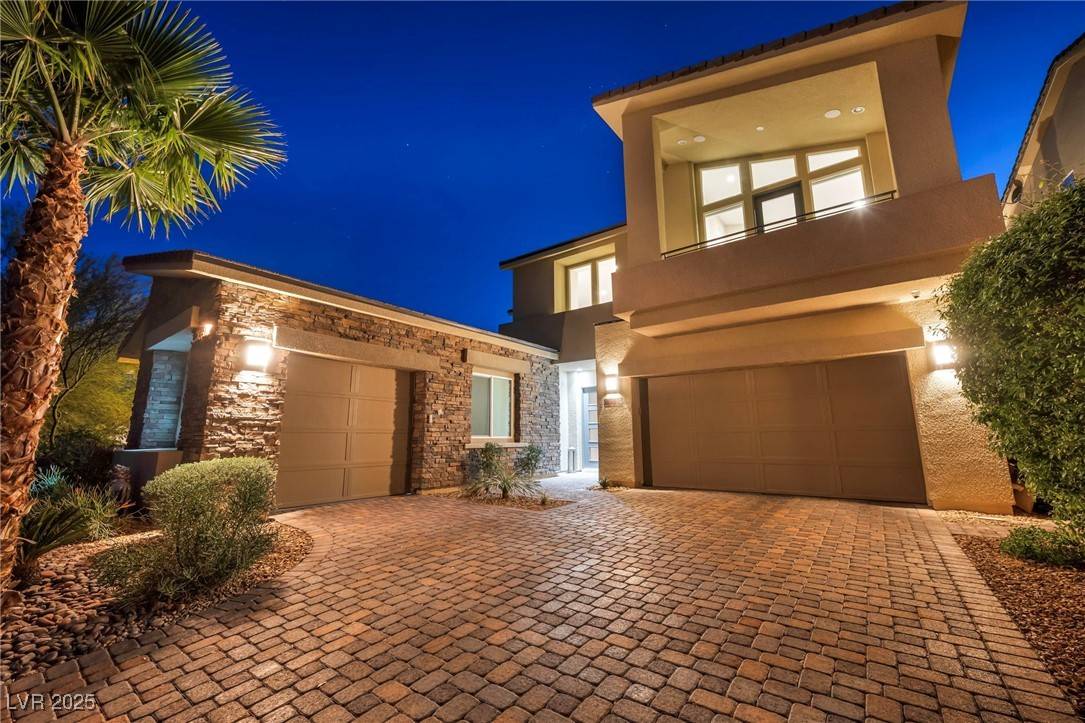 Henderson, NV 89011,19 Hilltop Crest ST