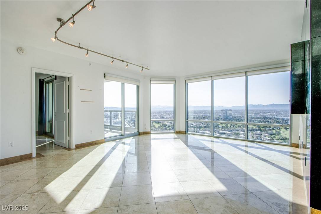 Las Vegas, NV 89109,322 Karen AVE #3002