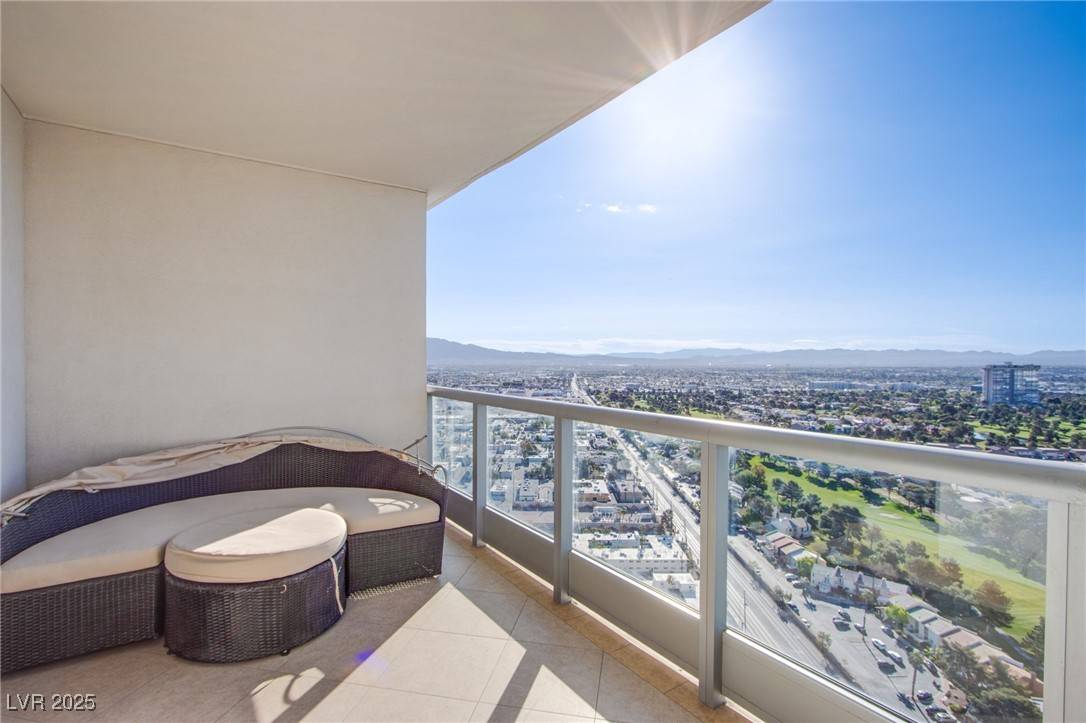 Las Vegas, NV 89109,322 Karen AVE #3002