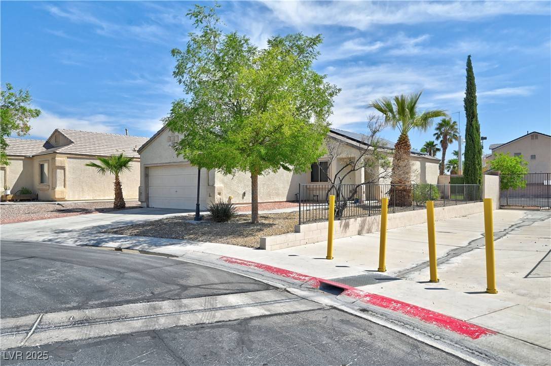 Las Vegas, NV 89130,5904 Oakton ST