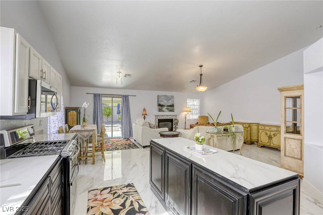 Henderson, NV 89012,40 Trailside CT