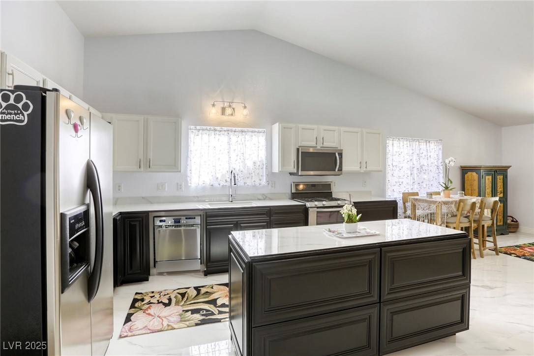 Henderson, NV 89012,40 Trailside CT