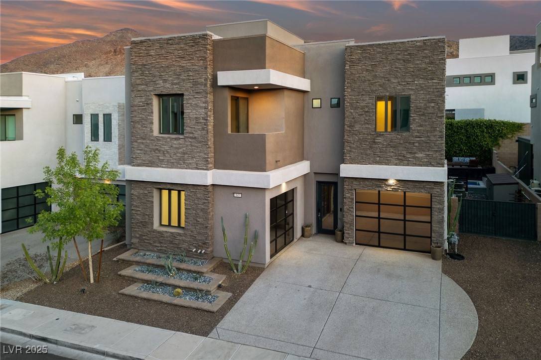 Henderson, NV 89012,845 Loch Katrine AVE