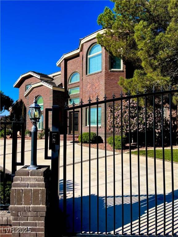 Las Vegas, NV 89148,8690 W Ford AVE