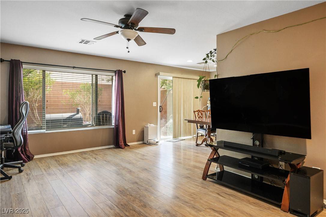 Las Vegas, NV 89166,10235 Headrick DR