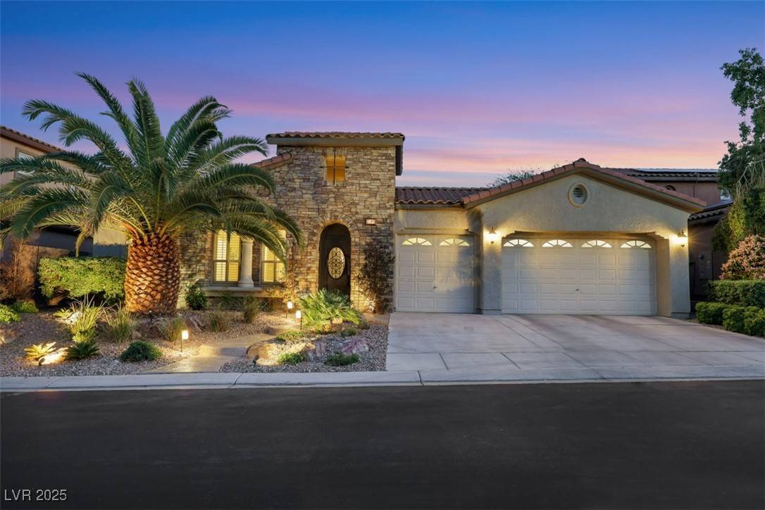 Las Vegas, NV 89113,7181 Barton Creek CT