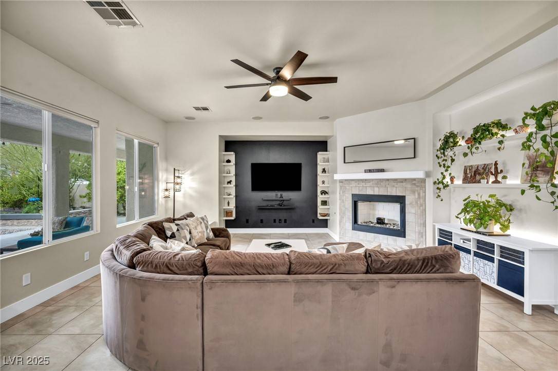 Las Vegas, NV 89131,5892 Castleberry Peak AVE