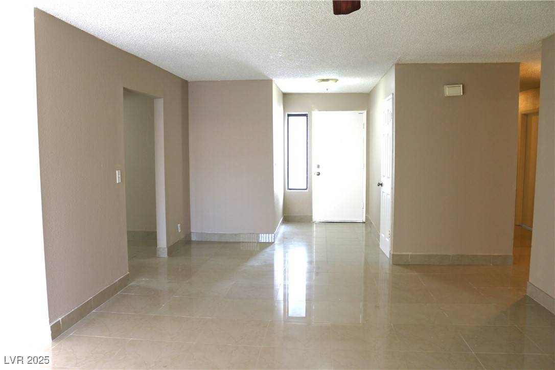 Las Vegas, NV 89147,7170 Mountain Moss DR