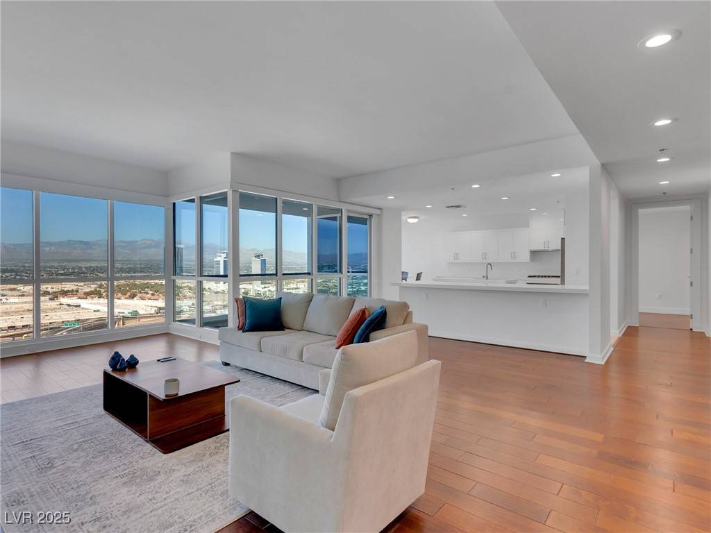 Las Vegas, NV 89103,4525 Dean Martin DR #3006